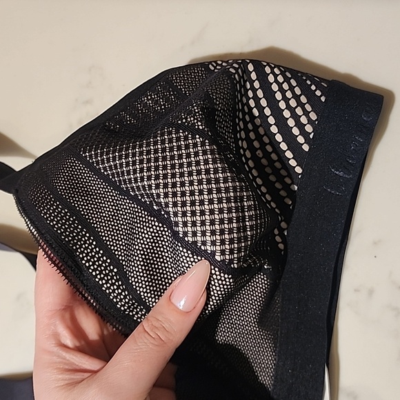 Lululemon Awake to Lace Bra, Black / Barely Beige, Size 34D - Picture 3 of 5